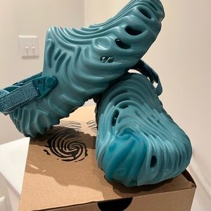 Salehe Bembury / crocs / turq tonic